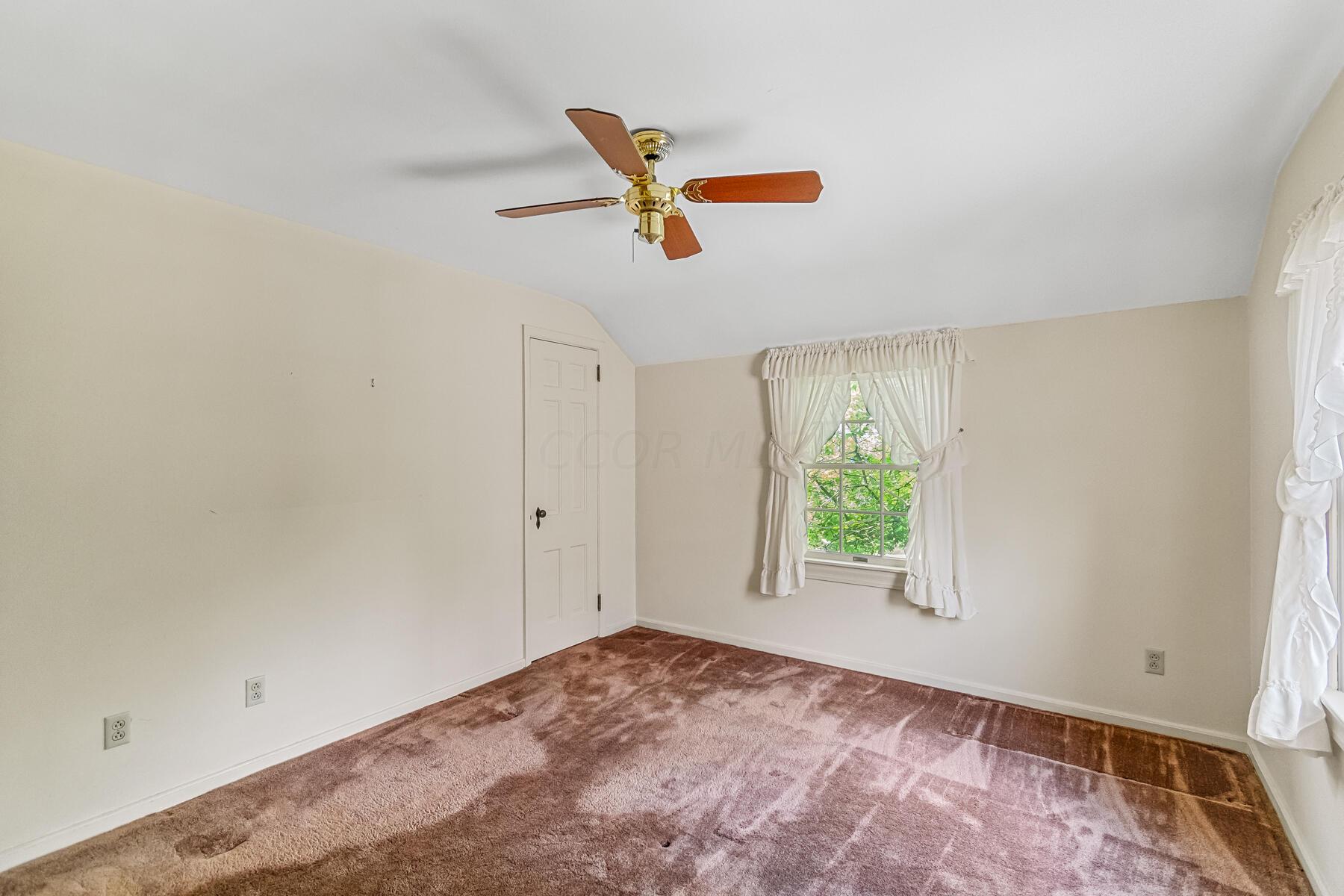 2803 Bryden Road Columbus, OH 43209 - Photo 19 of 33 HARDWOOD FLOORS UNDER CARPETING