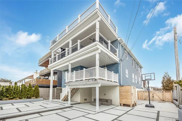 $5,000 | 714-716 West Beech Street, Unit MAIN, Long Beach, NY 11561