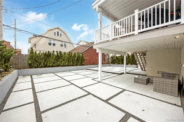 $5,000 | 714-716 West Beech Street, Unit MAIN, Long Beach, NY 11561