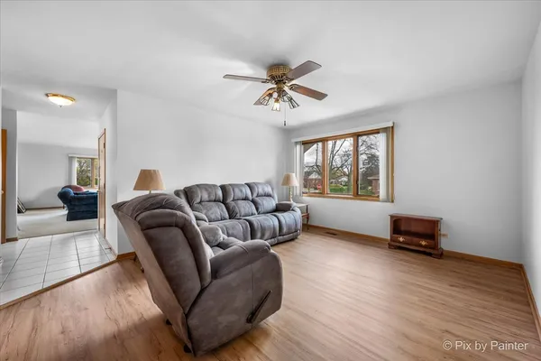 $1,250,000 | 920 North Northwest Highway, Park Ridge, IL 60068