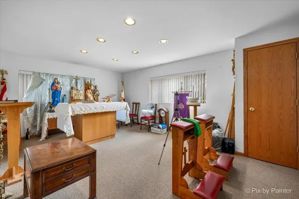 $1,250,000 | 920 North Northwest Highway, Park Ridge, IL 60068