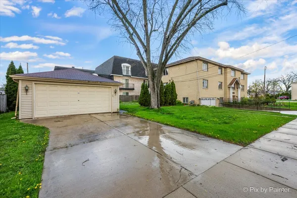 $1,250,000 | 920 North Northwest Highway, Park Ridge, IL 60068