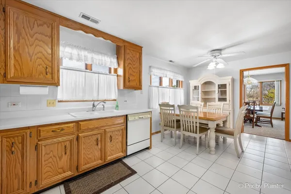 $1,250,000 | 920 North Northwest Highway, Park Ridge, IL 60068
