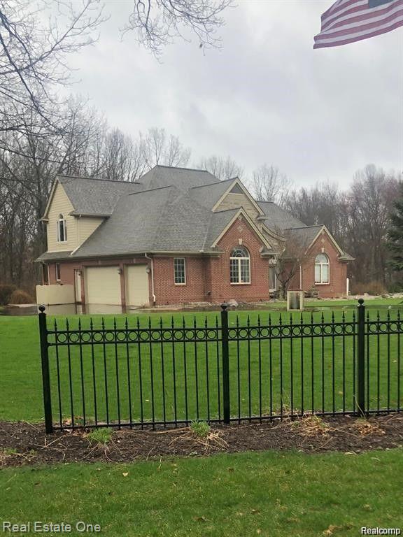 4757 Aljoann Road Brighton, MI 48116 - Photo 5 of 12 Gallery Image 5