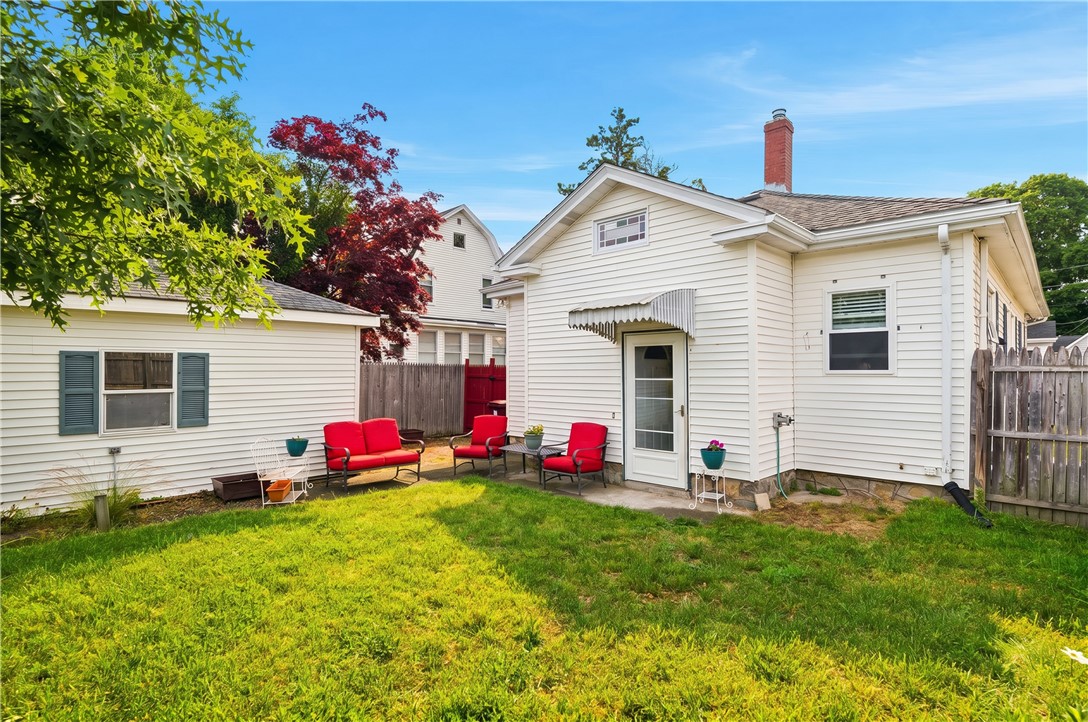 195 Elmore Avenue Woonsocket, RI 02895 - Photo 35 of 41
