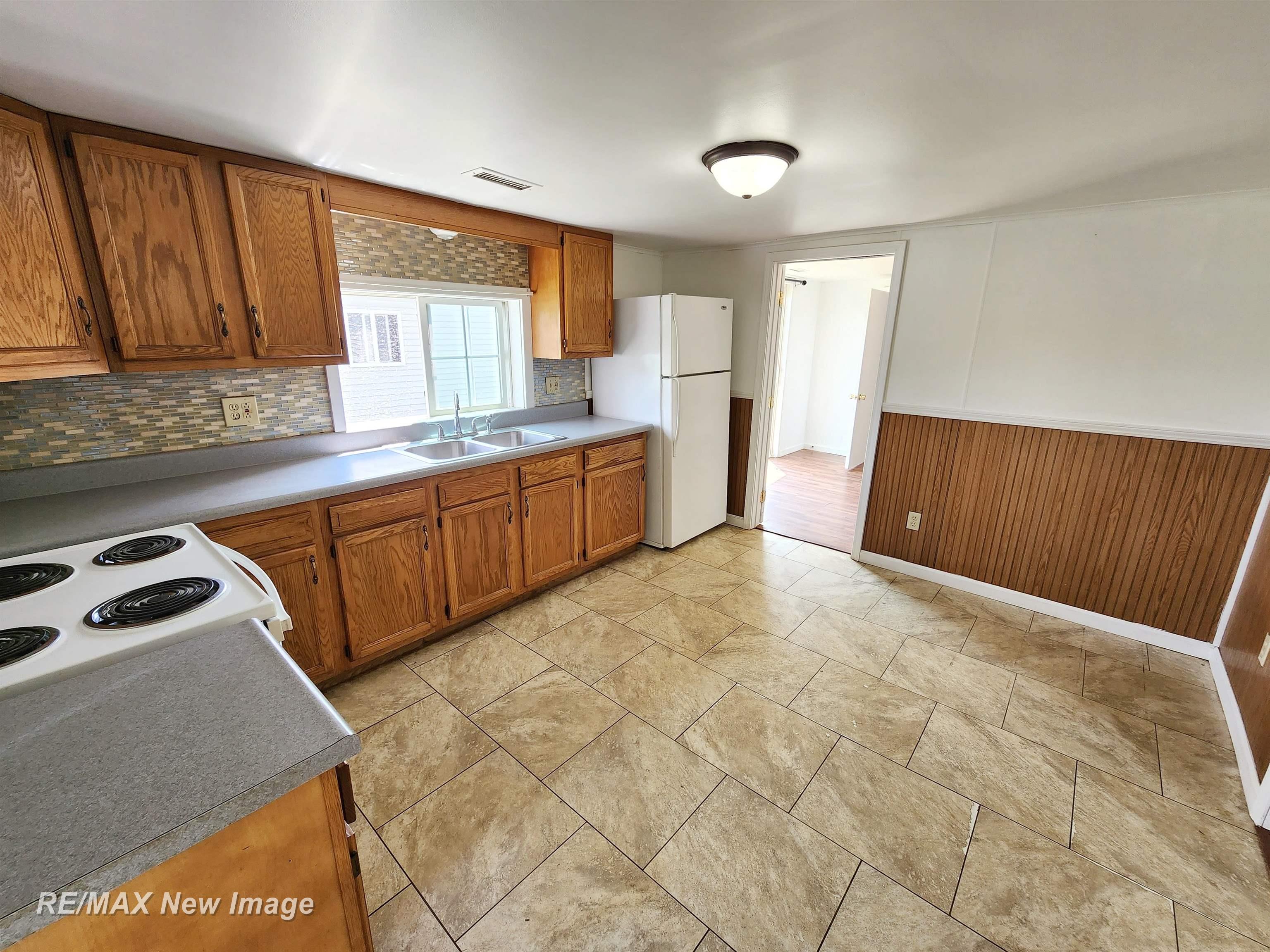 4460 South Sasse Road Hemlock, MI 48626 - Photo 8 of 22