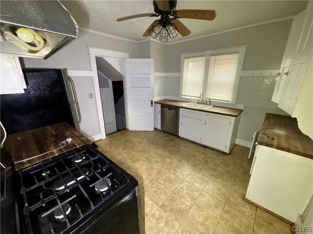 210 South Rutland Street Watertown, NY 13601 - Photo 11 of 25