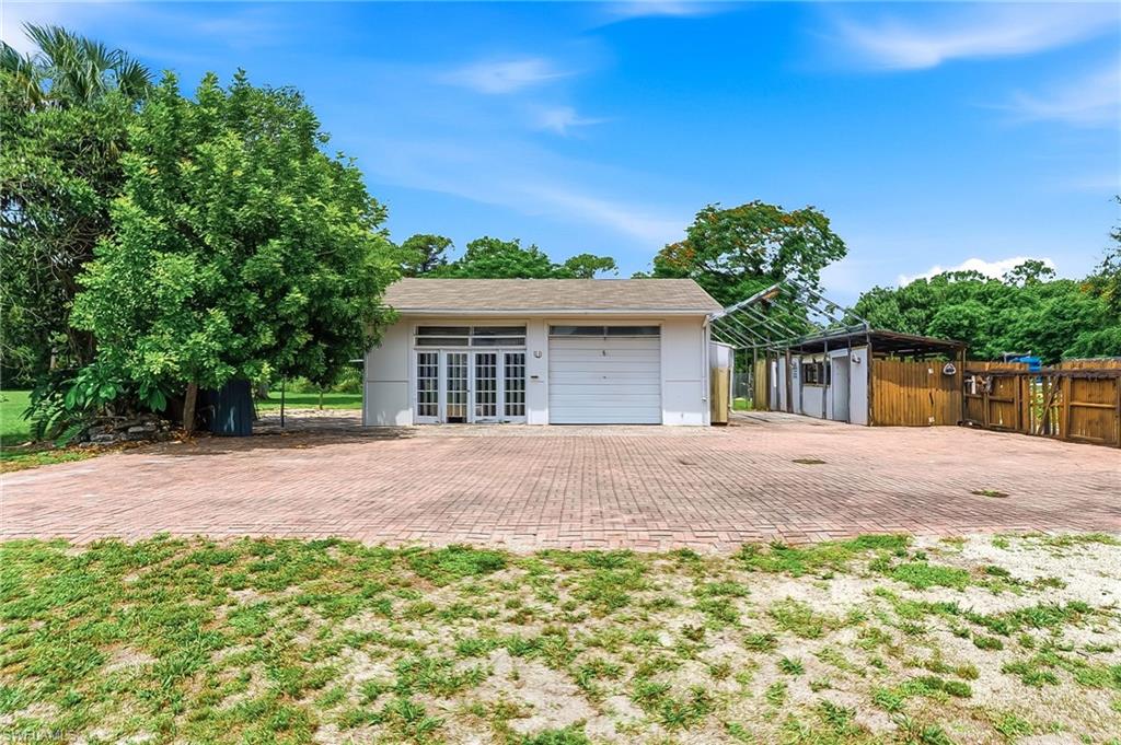 1290 St Clair Shores Road Naples, FL 34104 - Photo 47 of 48