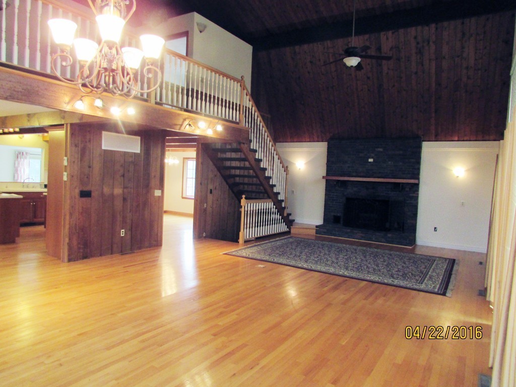 376 West Wrentham Road Cumberland, RI 02864 - Photo 8 of 22 Gallery Image 8