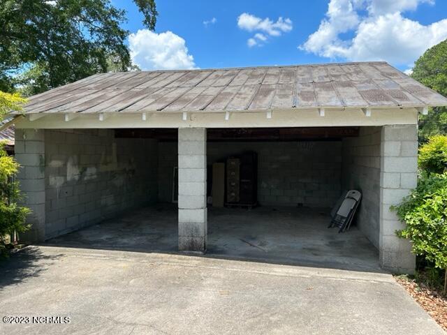 202 South 7th Street Pinetops, NC 27864 - Photo 14 of 14 Cinder block double garage