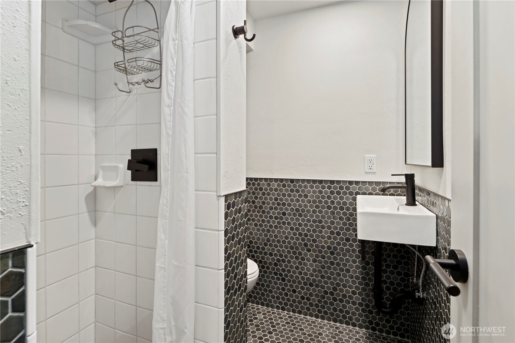 1311 Southwest Lake Roesiger Road Snohomish, WA 98290 - Photo 29 of 39 Gallery Image 29