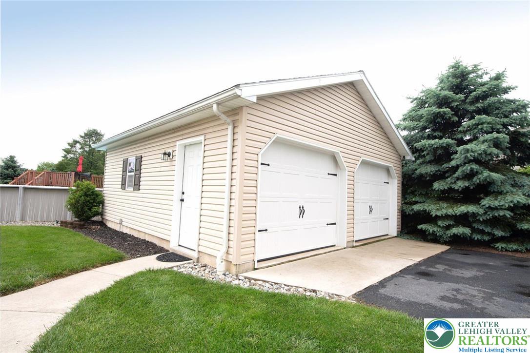 576 Batts Switch Road Nazareth, PA 18064 - Photo 5 of 39 extra 2 garages for the car aficionado