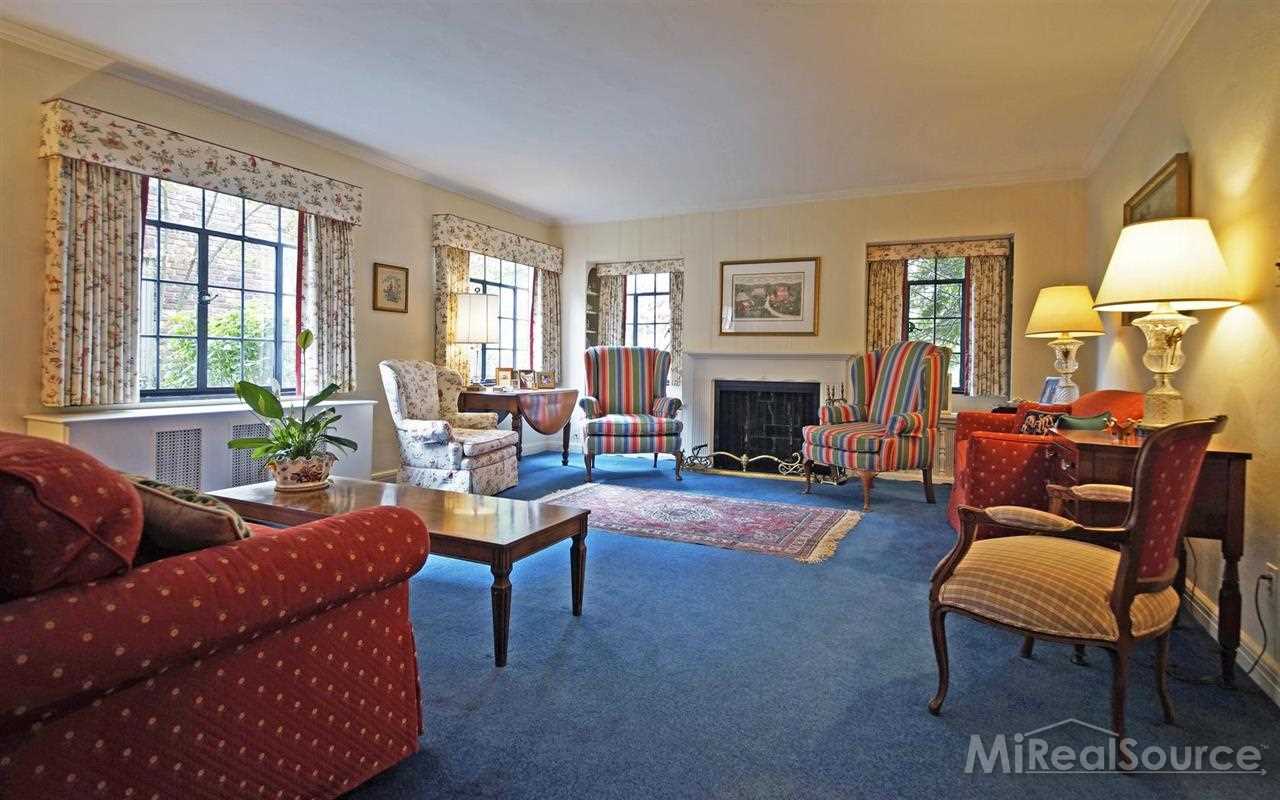 126 Moran Road Grosse Pointe Farms, MI 48236 - Photo 4 of 29