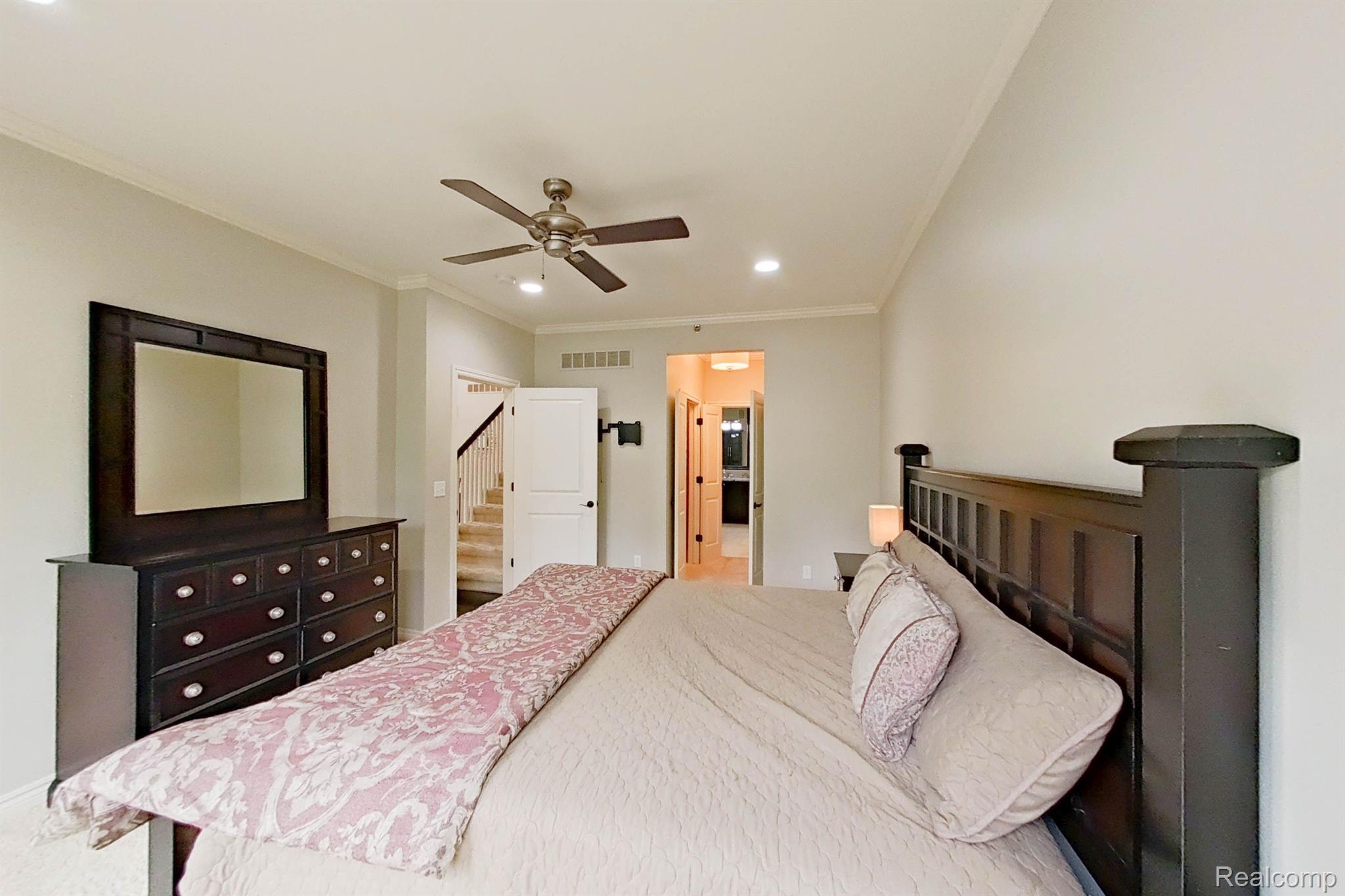 45890 South Stonewood Road Canton, MI 48187 - Photo 16 of 65 Gallery Image 16