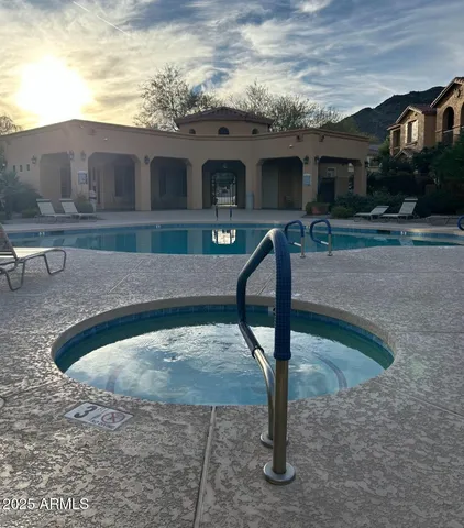 $485,000 | 10655 North 9th Street, Unit 203, Phoenix, AZ 85020