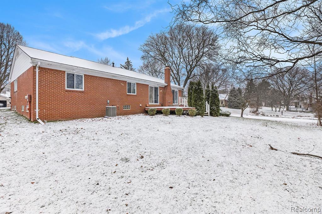 2221 Flanders Drive Rochester Hills, MI 48307 - Photo 25 of 28