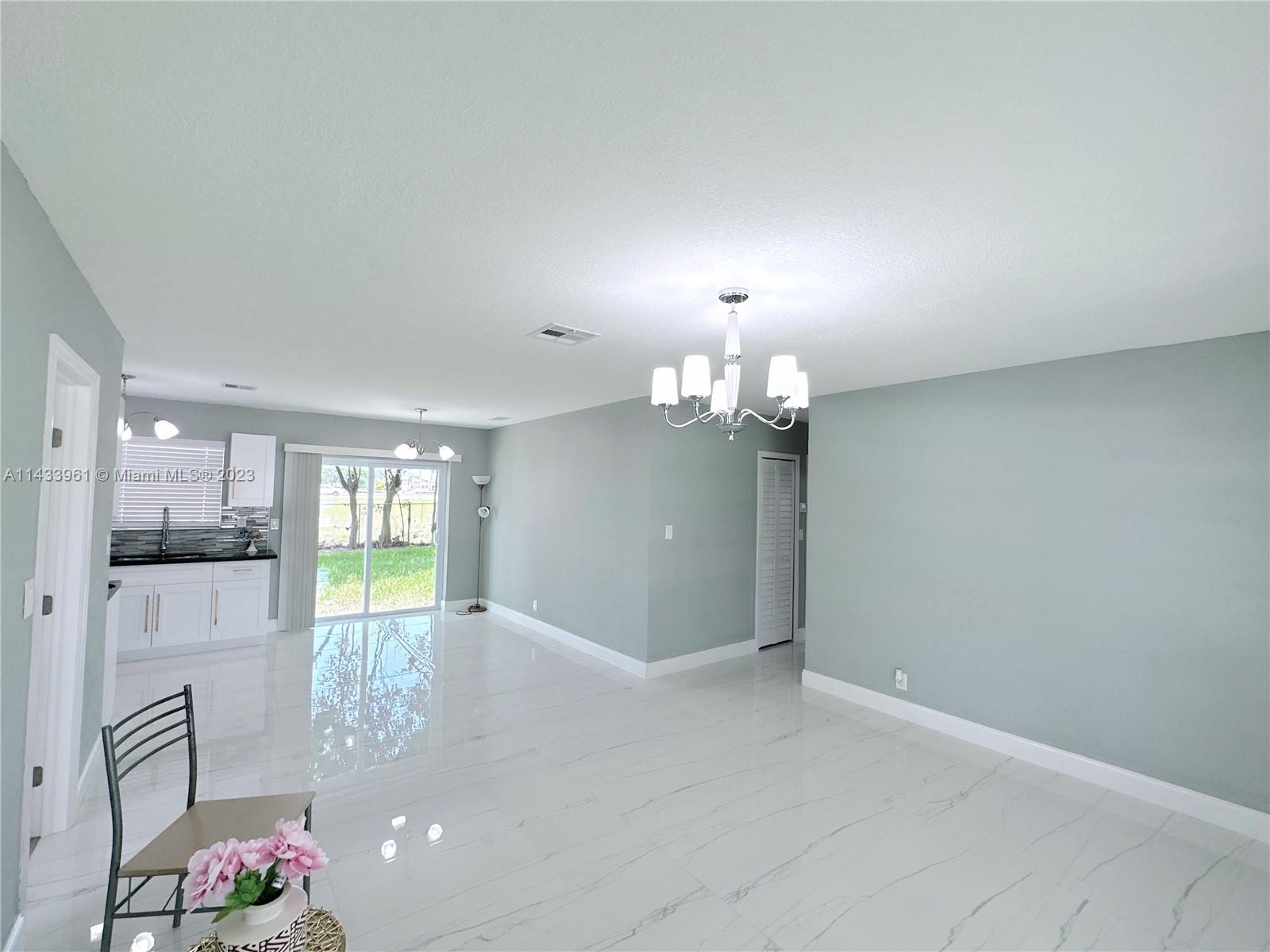 1460 Southwest 3rd Terrace Deerfield Beach, FL 33441 - Photo 12 of 100