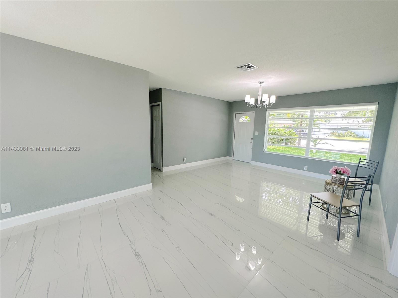 1460 Southwest 3rd Terrace Deerfield Beach, FL 33441 - Photo 18 of 100