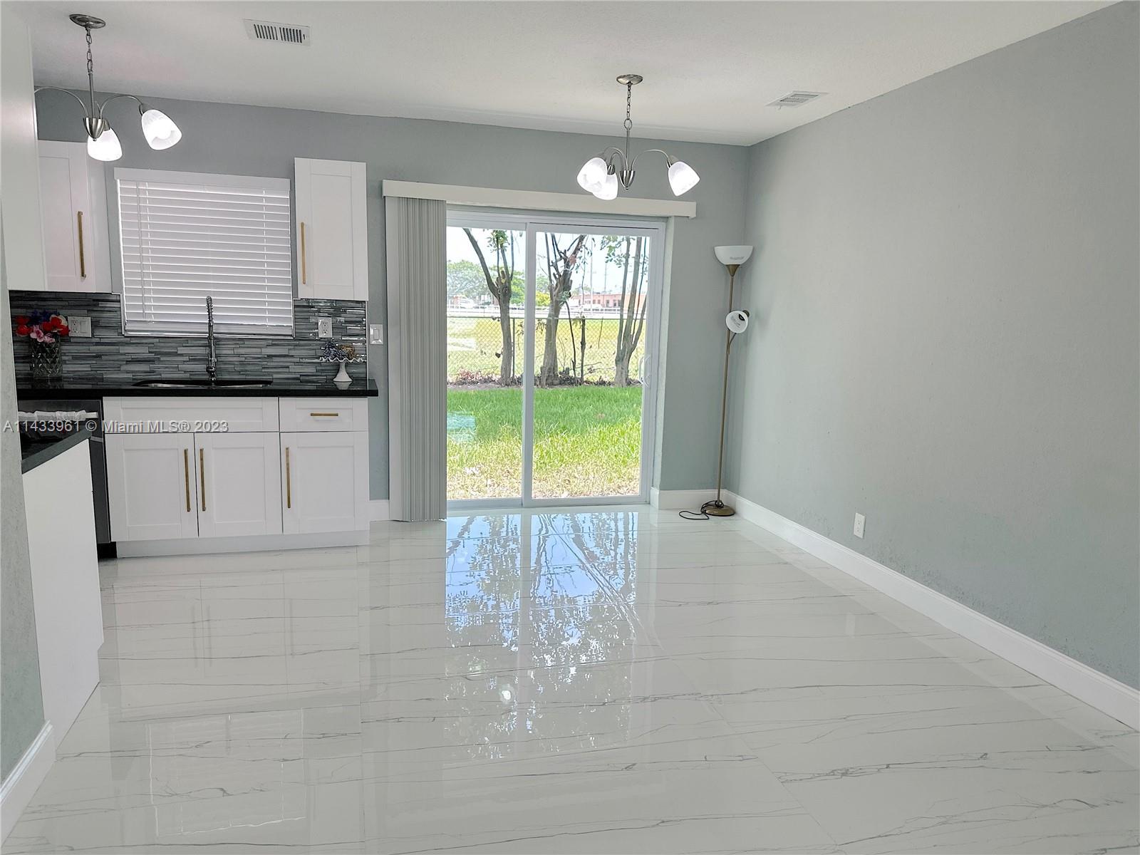 1460 Southwest 3rd Terrace Deerfield Beach, FL 33441 - Photo 21 of 100