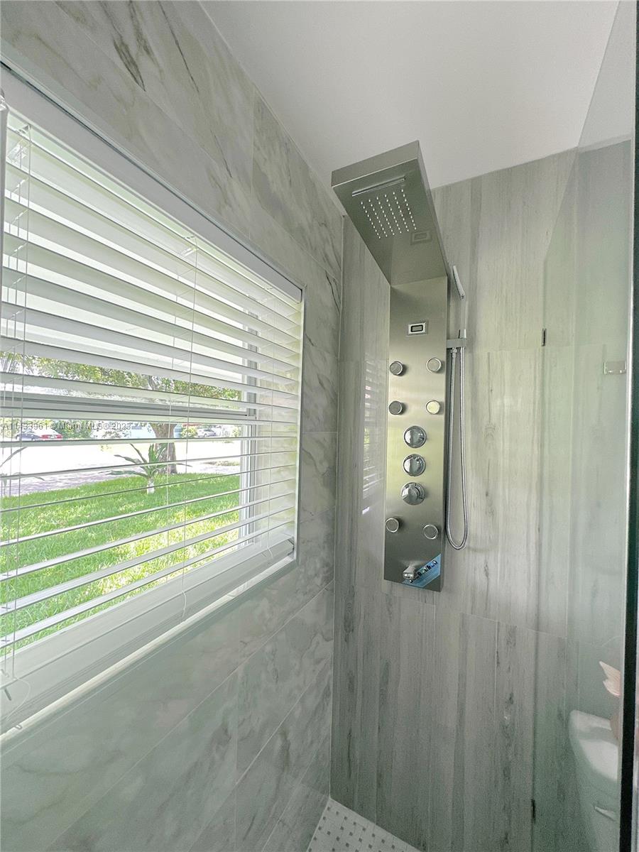 1460 Southwest 3rd Terrace Deerfield Beach, FL 33441 - Photo 71 of 100