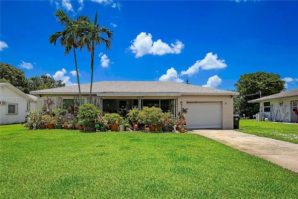 $425,000 | 4079 Dahl Drive, Greenacres, FL 33463