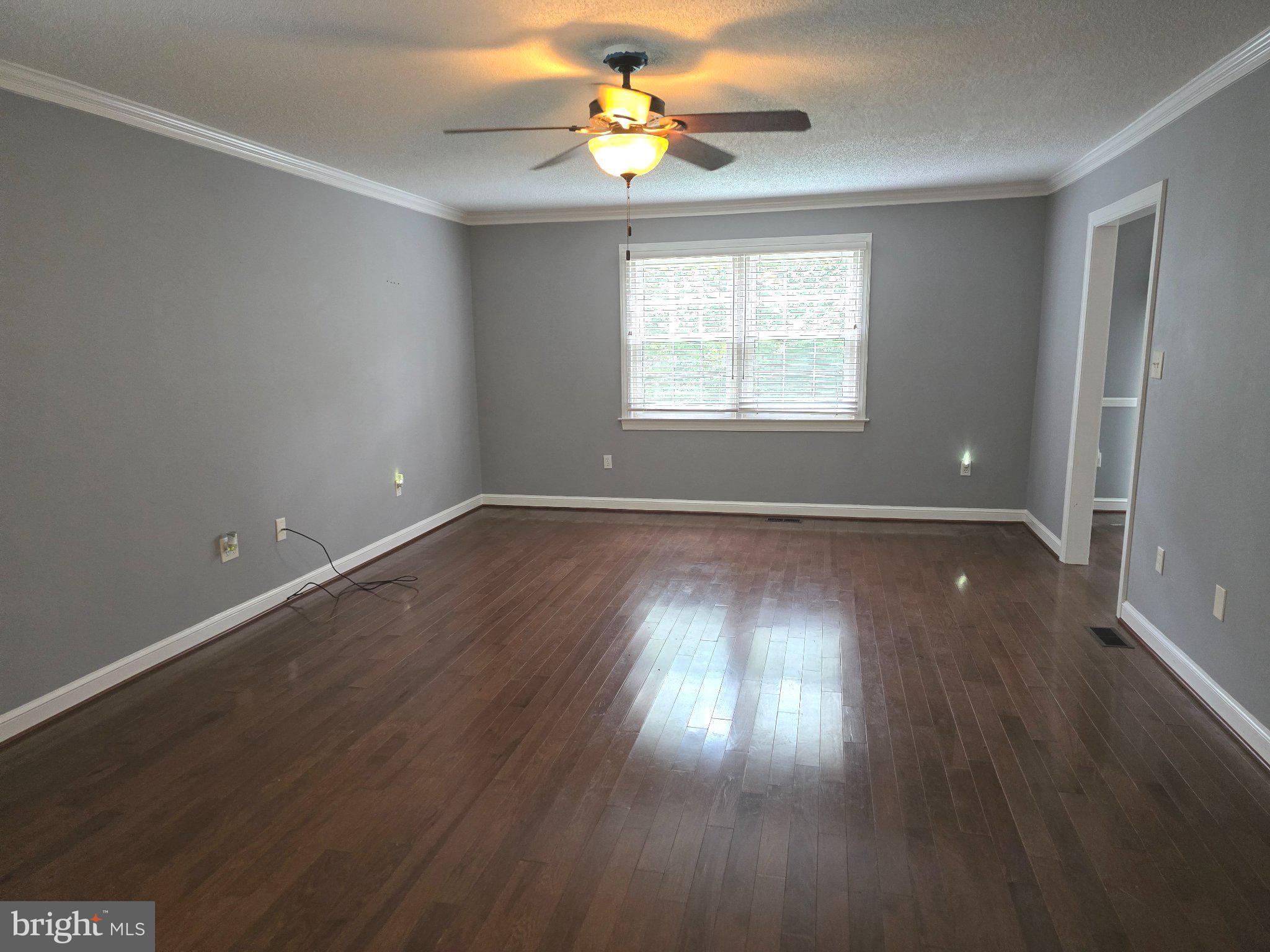3020 Danville Road Brandywine, MD 20613 - Photo 14 of 37 Living Room