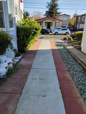 a view of a house with a outdoor space