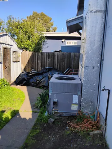 $585,000 | 2621 66th Avenue, Oakland, CA 94605