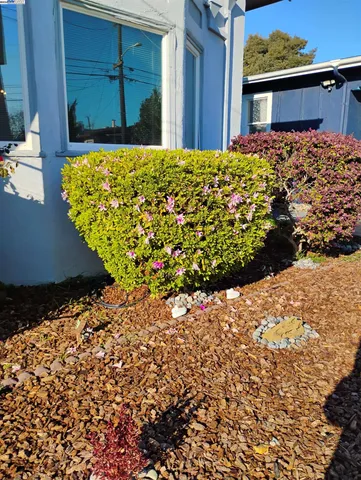 $585,000 | 2621 66th Avenue, Oakland, CA 94605