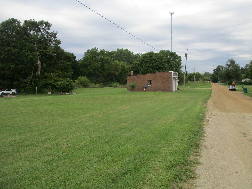 55694 Goff Lake Road Marcellus, MI 49067 - Photo 7 of 10 lawn