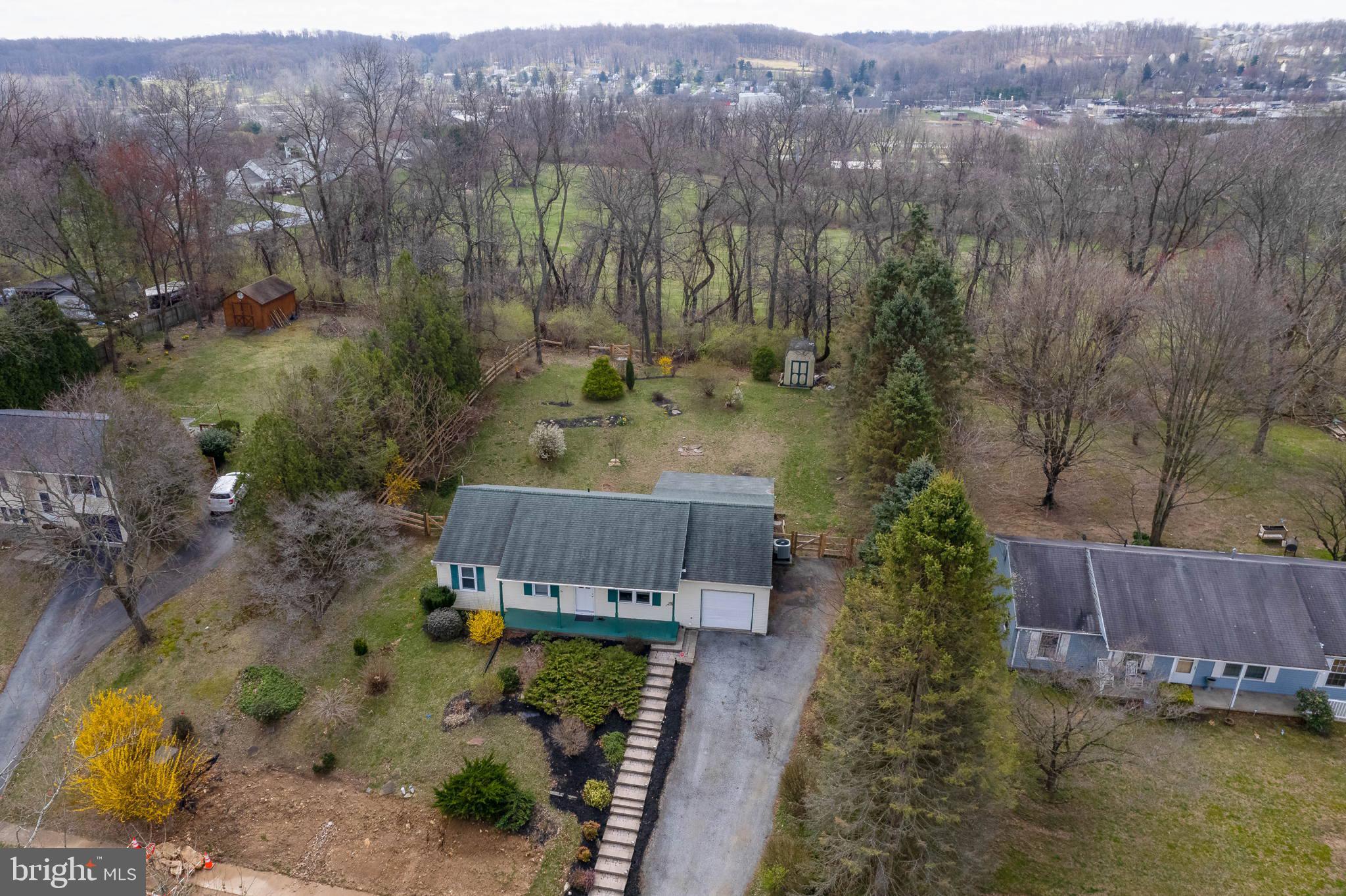 13 Williams Way Downingtown, PA 19335 - Photo 3 of 27