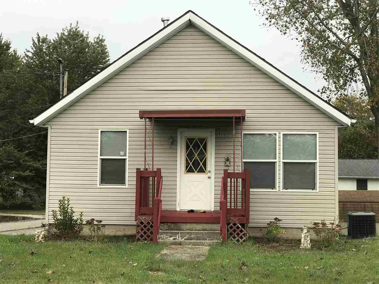 1031 South Country Club Road Warsaw, IN 46580 - Photo 1 of 11 Gallery Image 1