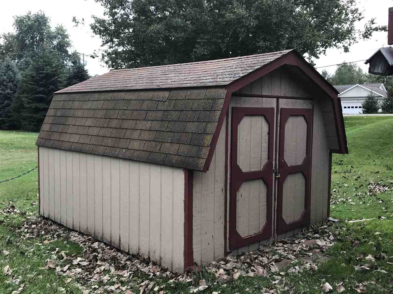 1031 South Country Club Road Warsaw, IN 46580 - Photo 10 of 11 Gallery Image 10