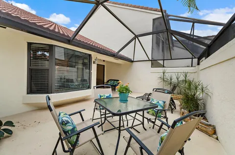 $492,000 | 701 Sea Oats Drive, Unit A4, Juno Beach, FL 33408