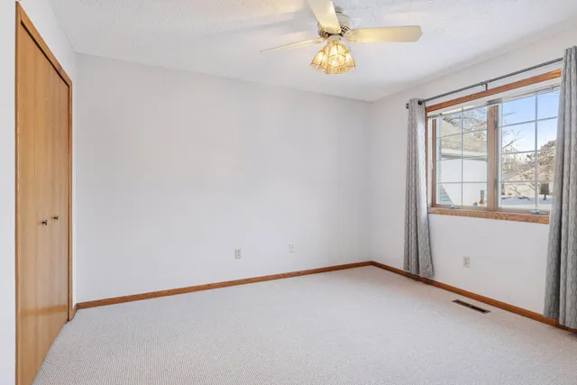 $285,000 | 2684 Lake Ct Drive, Unit 68, Mounds View, MN 55112