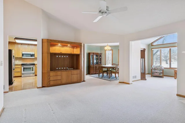 $285,000 | 2684 Lake Ct Drive, Unit 68, Mounds View, MN 55112