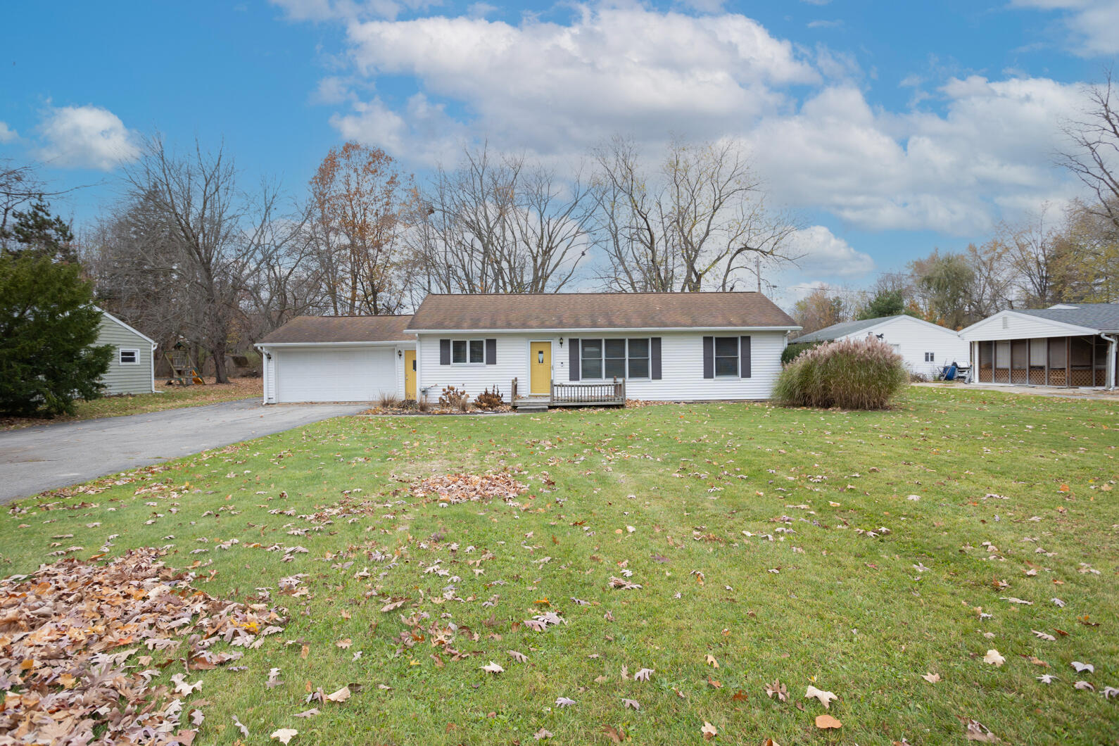 6022 Oakpoint Road Jackson, MI 49201 - Photo 2 of 30 0N0A2957-Edit