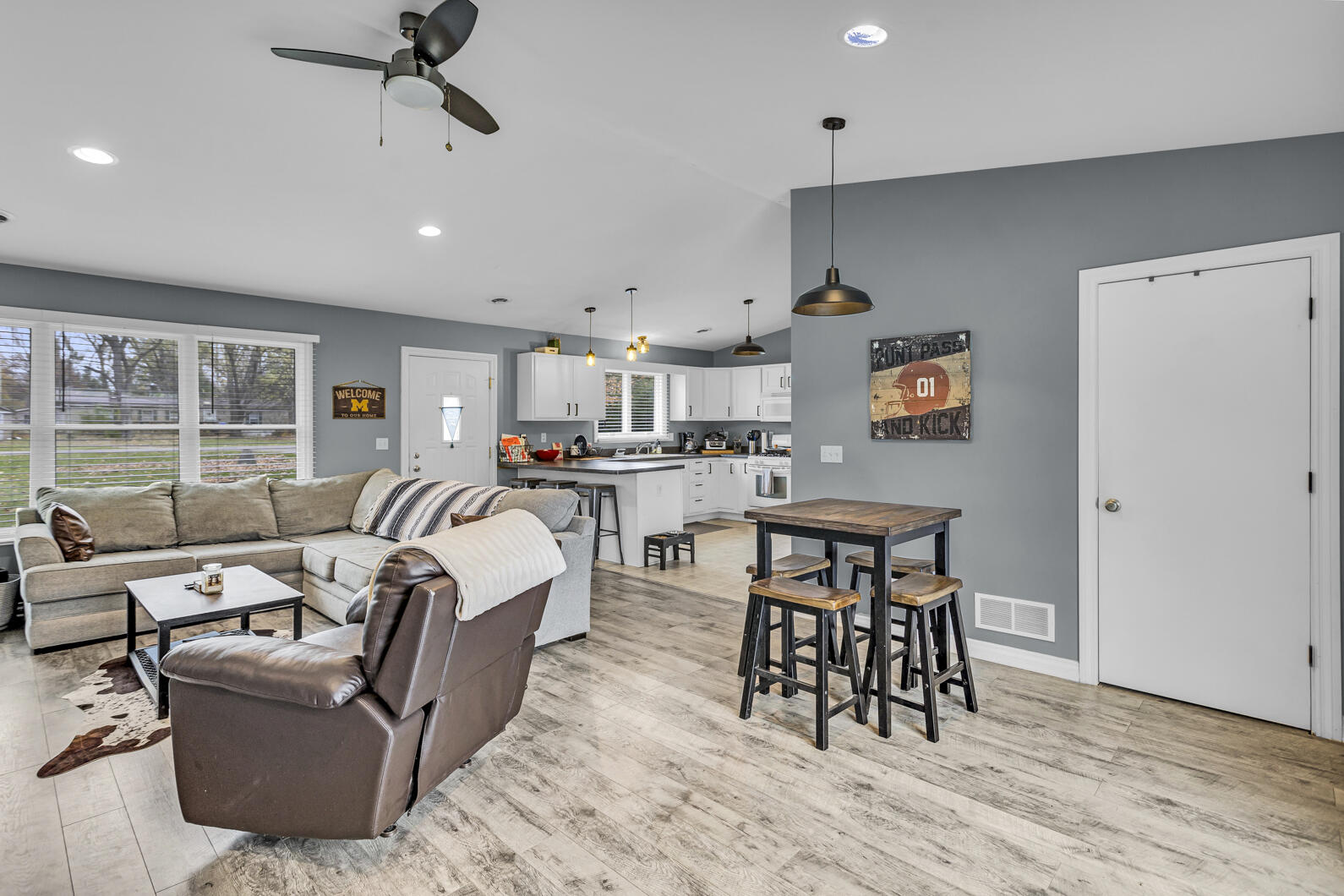 6022 Oakpoint Road Jackson, MI 49201 - Photo 3 of 30 0N0A2967