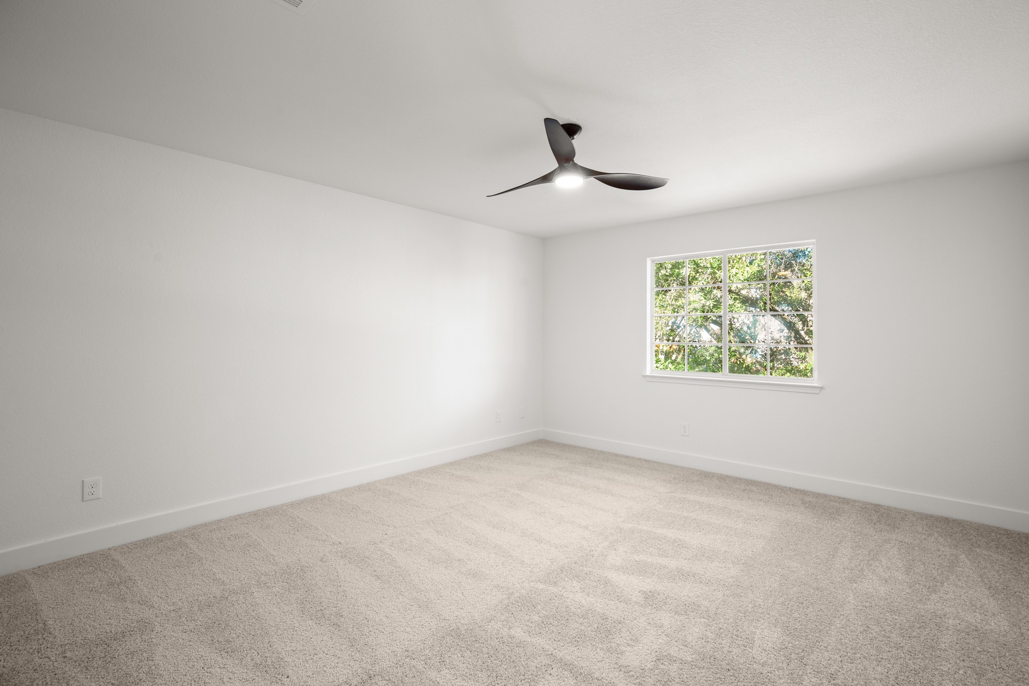 2022 Inverness Drive Round Rock, TX 78681 - Photo 32 of 38 an empty room with a window