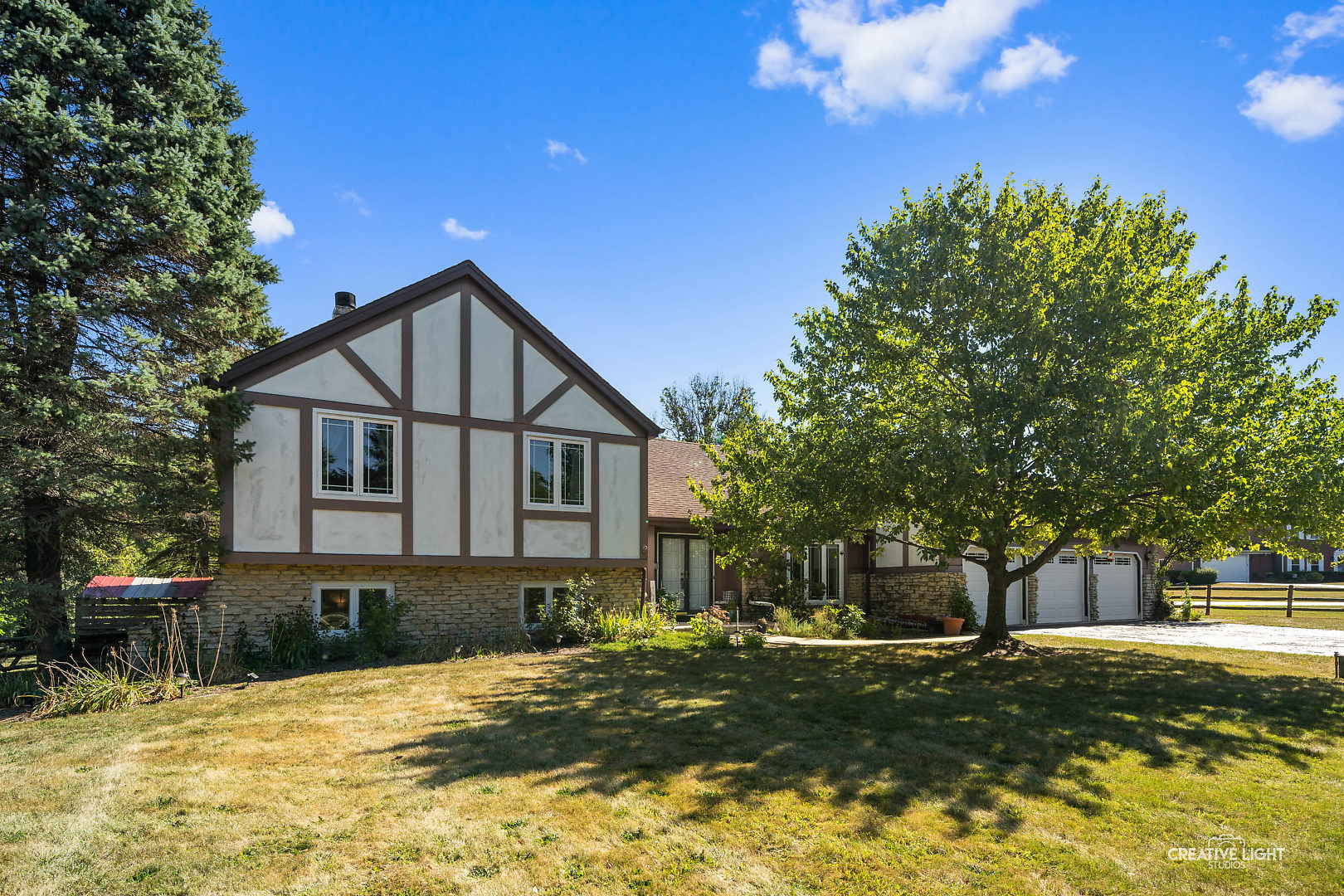 5N443 Oak Road St. Charles, IL 60175 - Photo 3 of 43