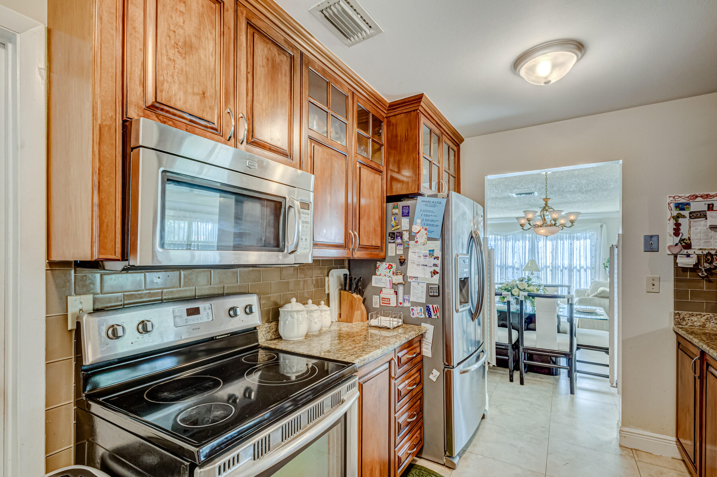 580 West 37th Street Riviera Beach, FL 33404 - Photo 18 of 64 Kitchen