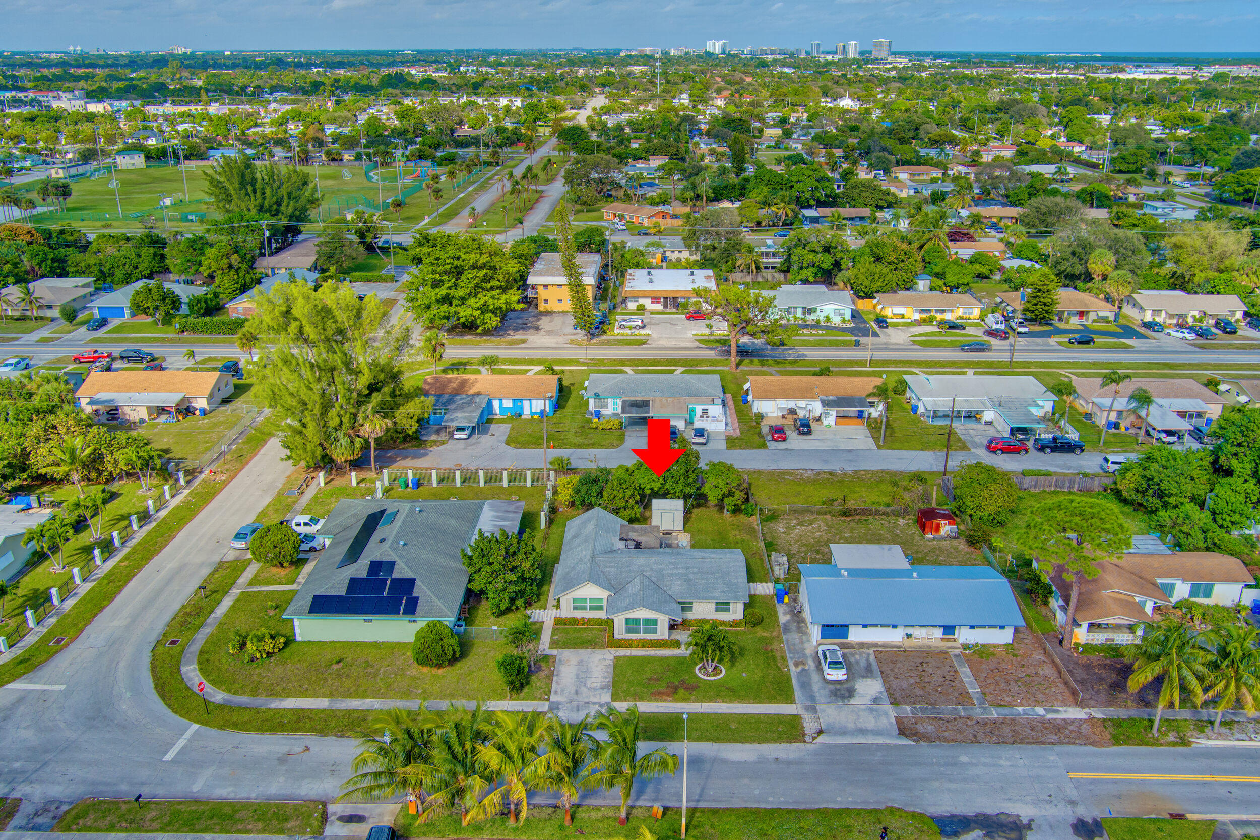 580 West 37th Street Riviera Beach, FL 33404 - Photo 59 of 64 580 W 37th Str. Aerial View64_max_0091js