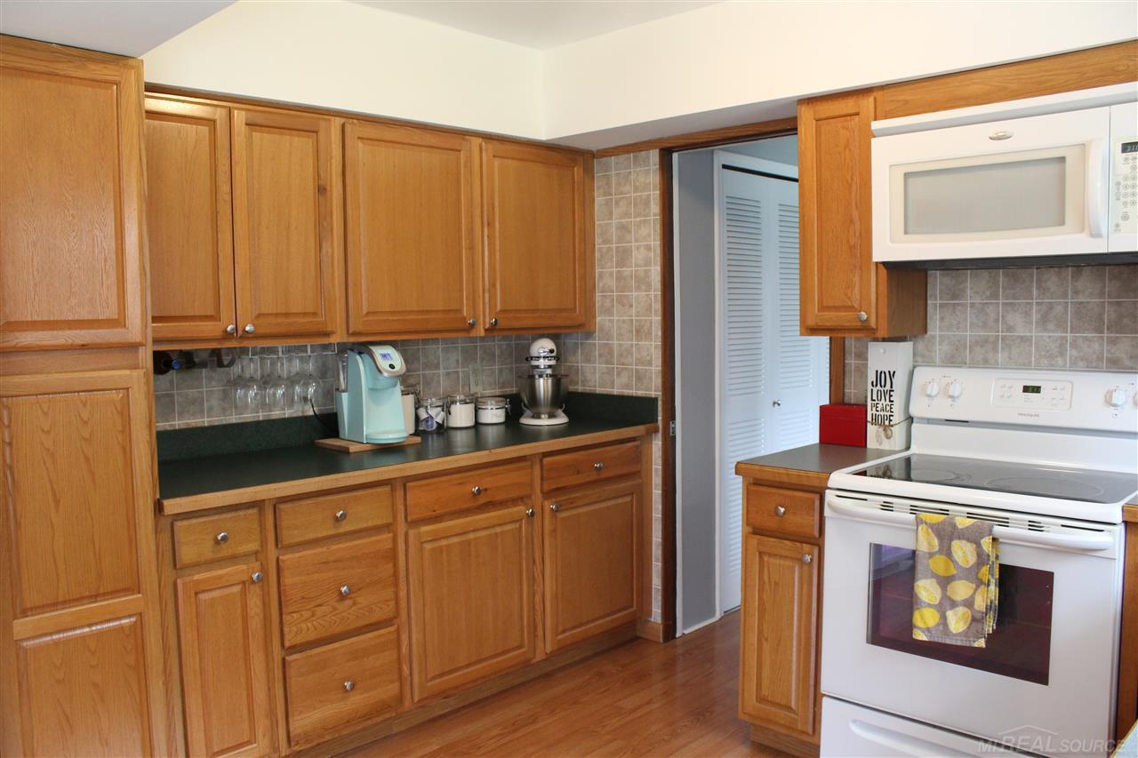 2590 Werner Road Columbus, MI 48063 - Photo 5 of 30 31379425-4.JPG