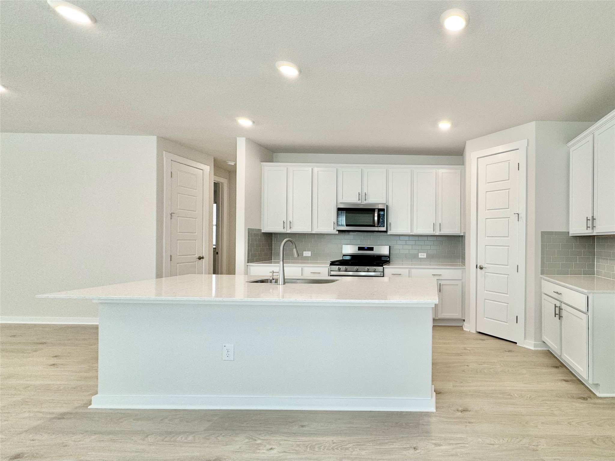 404 Tinto Street Leander, TX 78641 - Photo 10 of 40