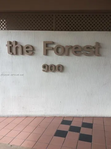 $1,790 | 900 St Charles Place, Unit 507, Pembroke Pines, FL 33026