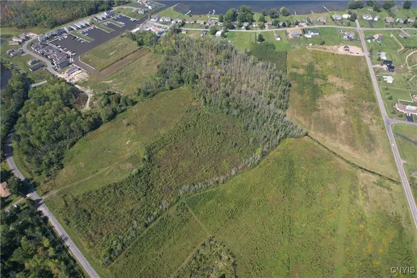 $99,000 | 2 Hitchcock Point Road, Bridgeport, NY 13030