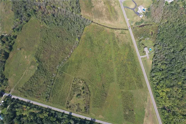 $99,000 | 2 Hitchcock Point Road, Bridgeport, NY 13030