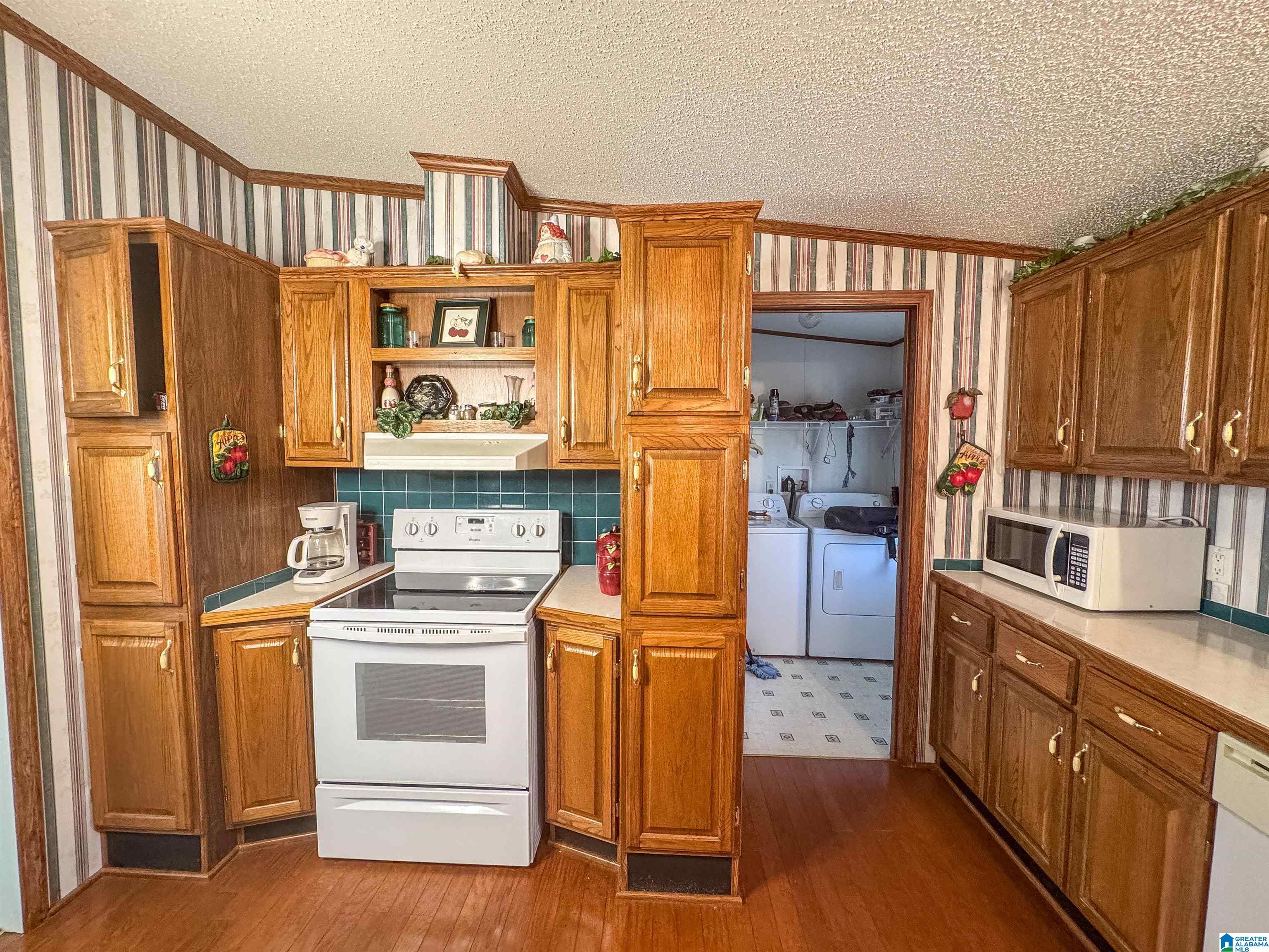 187 Henderson Lake Road Munford, AL 36268 - Photo 16 of 38
