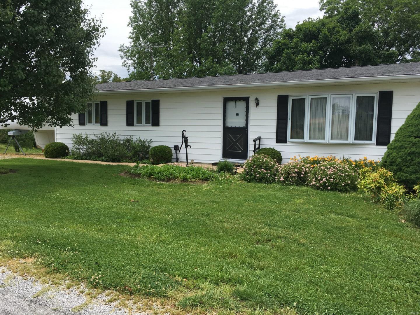 89 Crowell Road Carbondale, IL 62902 - Photo 1 of 39 Gallery Image 1