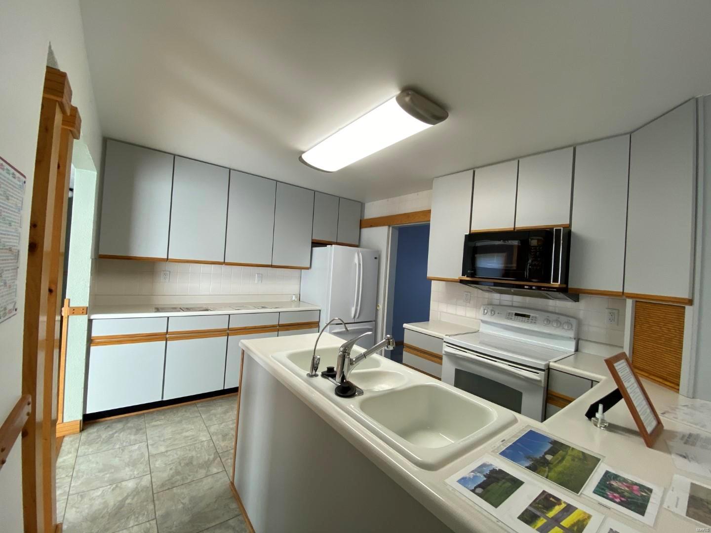 89 Crowell Road Carbondale, IL 62902 - Photo 3 of 39 Gallery Image 3